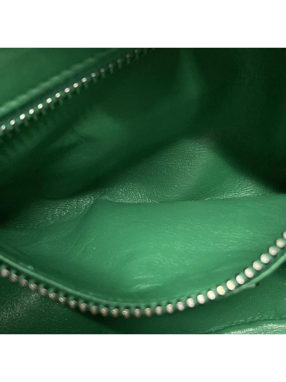 Prada Handbag Green Re Edition Leather - Picture 14 of 15